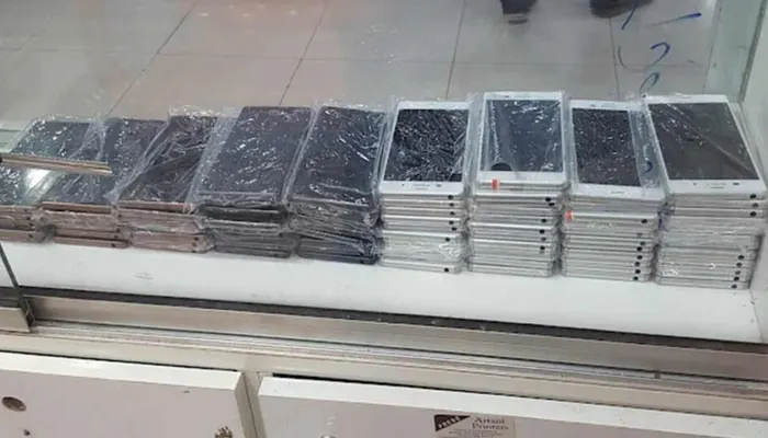 S T MOBILES